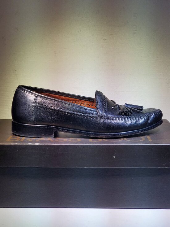VINTAGE BRASSBOOT BOLTON BLACK TASSEL MENS SLIPON LOAFERS..1990\'S ORIGINAL BOX main image 4